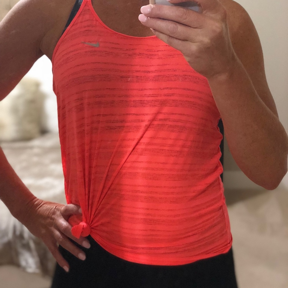 💪🏼Nike 💪🏼 exercise tank